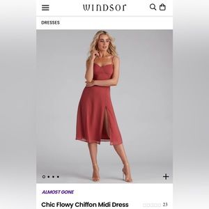 NWT Windsor Chiffon Midi Dress